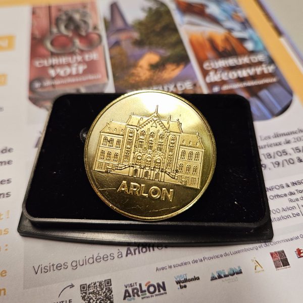 Souvenir coin